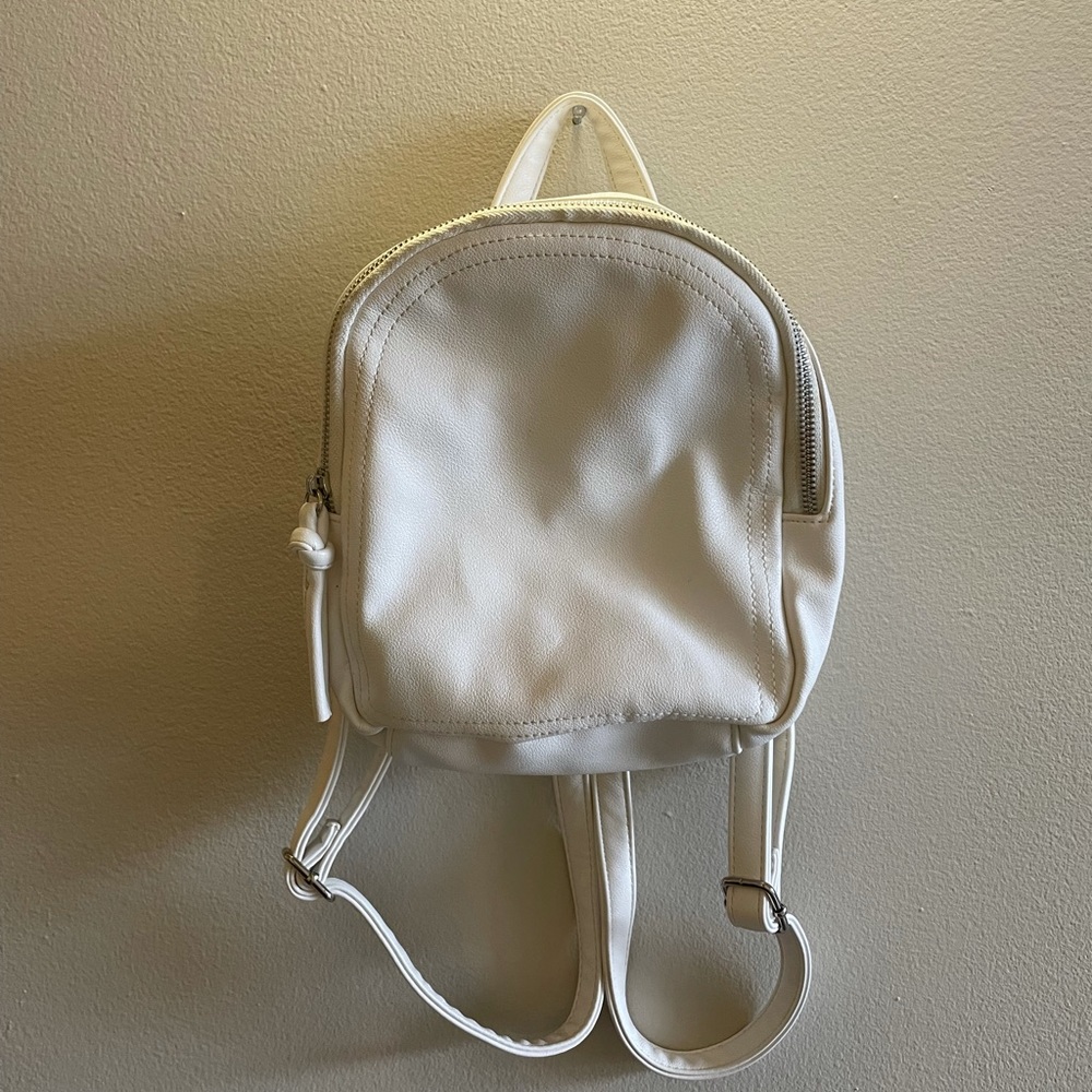 White small book bag